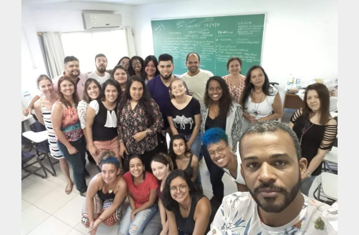 Você está visualizando atualmente A Universidade Federal do Rio de Janeiro (UFRJ) marca presença no campo da formação de professores de Macaé! 